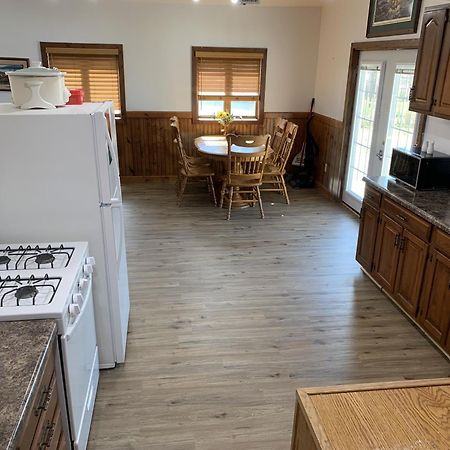 Cozy Home Lake Huron With Loft 2 Bedroom 1 Bathroom Au Gres Esterno foto